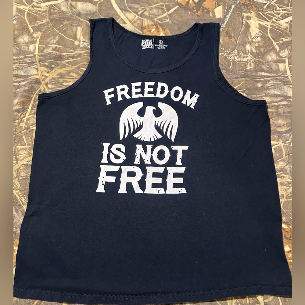 Vintage USA “Freedom Is Not Free” AMERICAN PATRIOT Tank Top